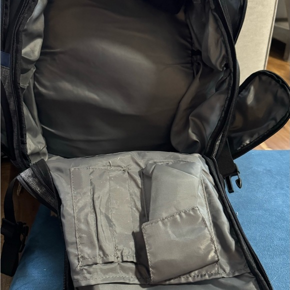 Quicksilver multi pocket backpack - Picture 10 of 10